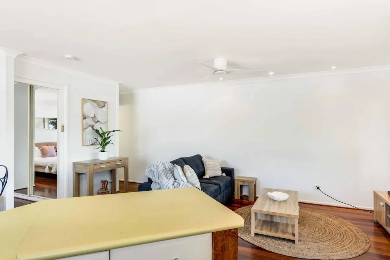Apartment Tonys Getaway In Koala Park Amazing Beach Views Gold Coast