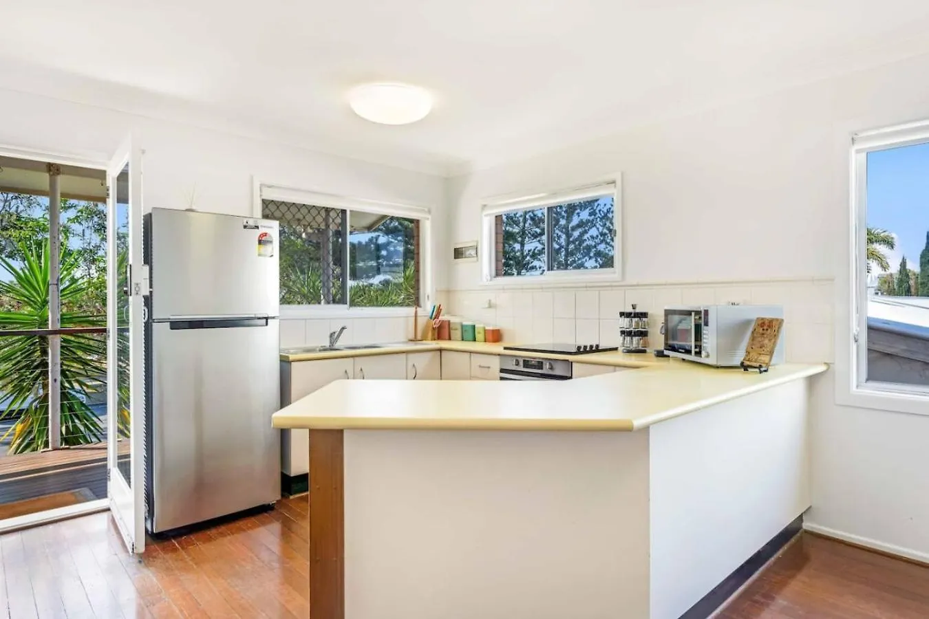 Tonys Getaway In Koala Park Amazing Beach Views Gold Coast Apartment