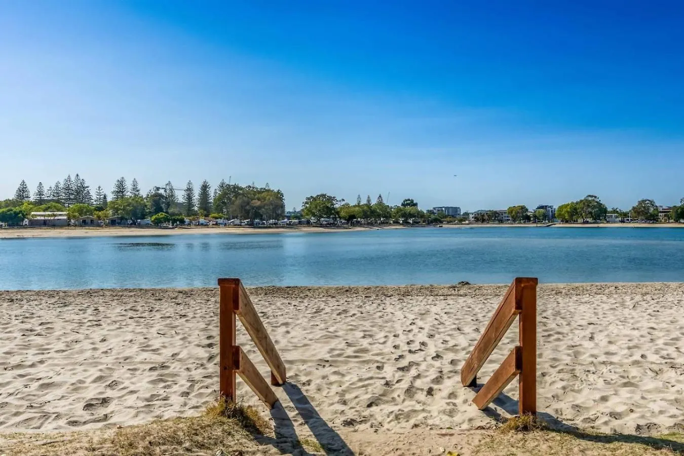 Tonys Getaway In Koala Park Amazing Beach Views Gold Coast Apartment
