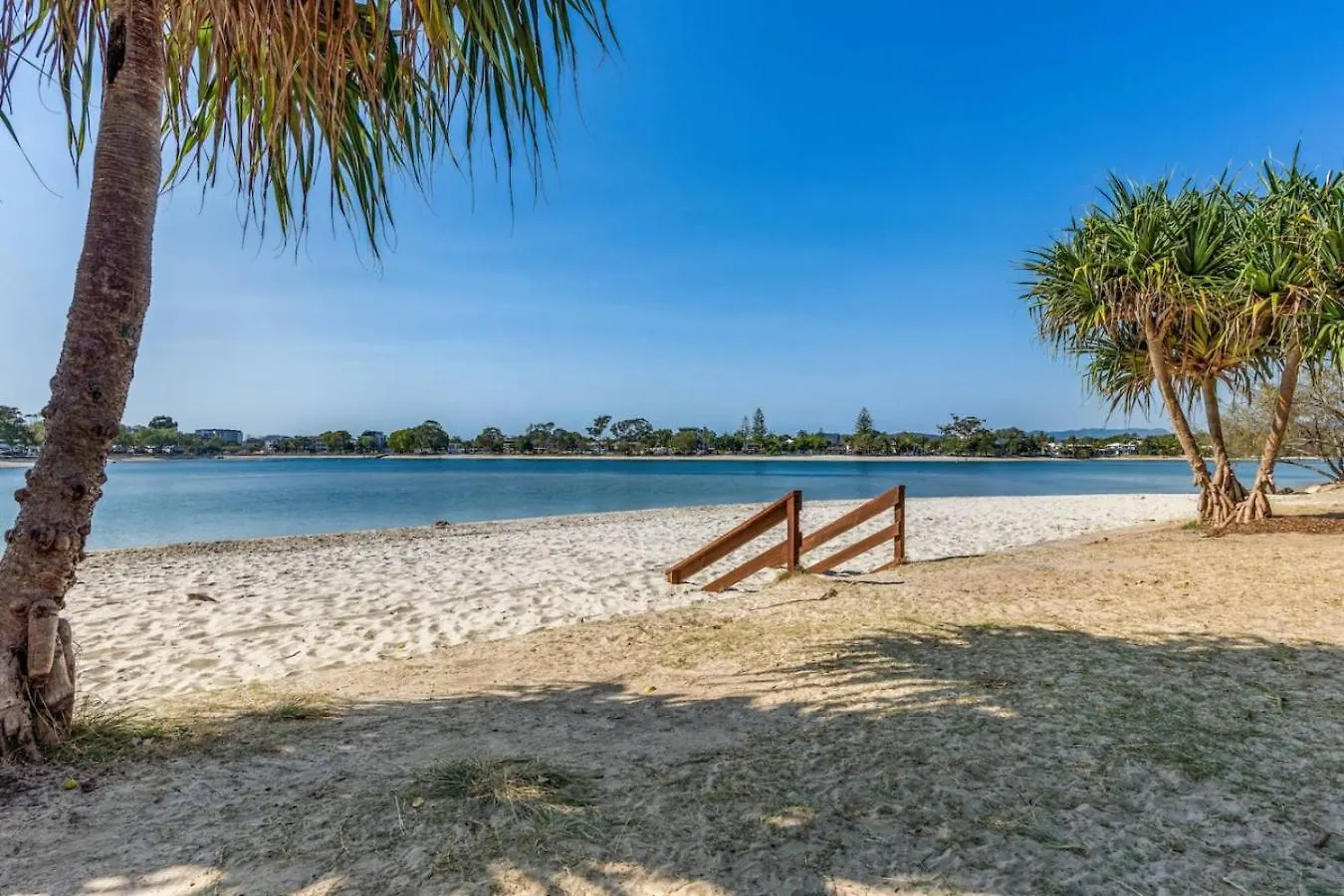 Tonys Getaway In Koala Park Amazing Beach Views Gold Coast