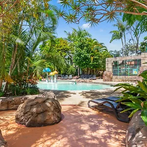 Ashmore Palms Village Курортный комплекс